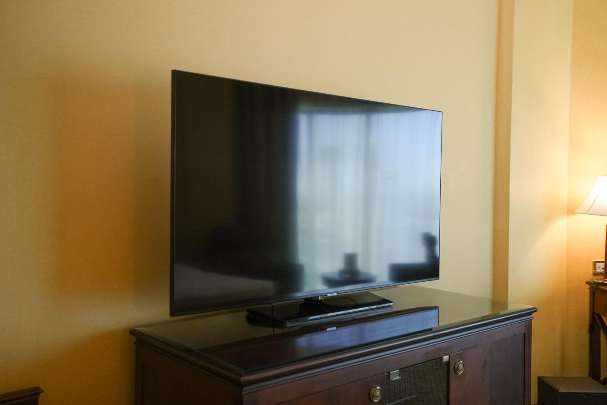 Sheraton Dammam Hotel & Convention Centre Εξωτερικό φωτογραφία A Samsung TV